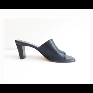 Etienne Aigner heel slider